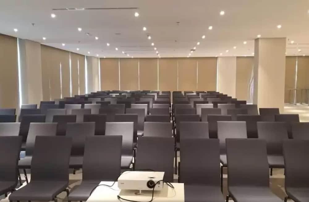 Delta Hotels By Marriott Dubai Investment Park Luaran gambar