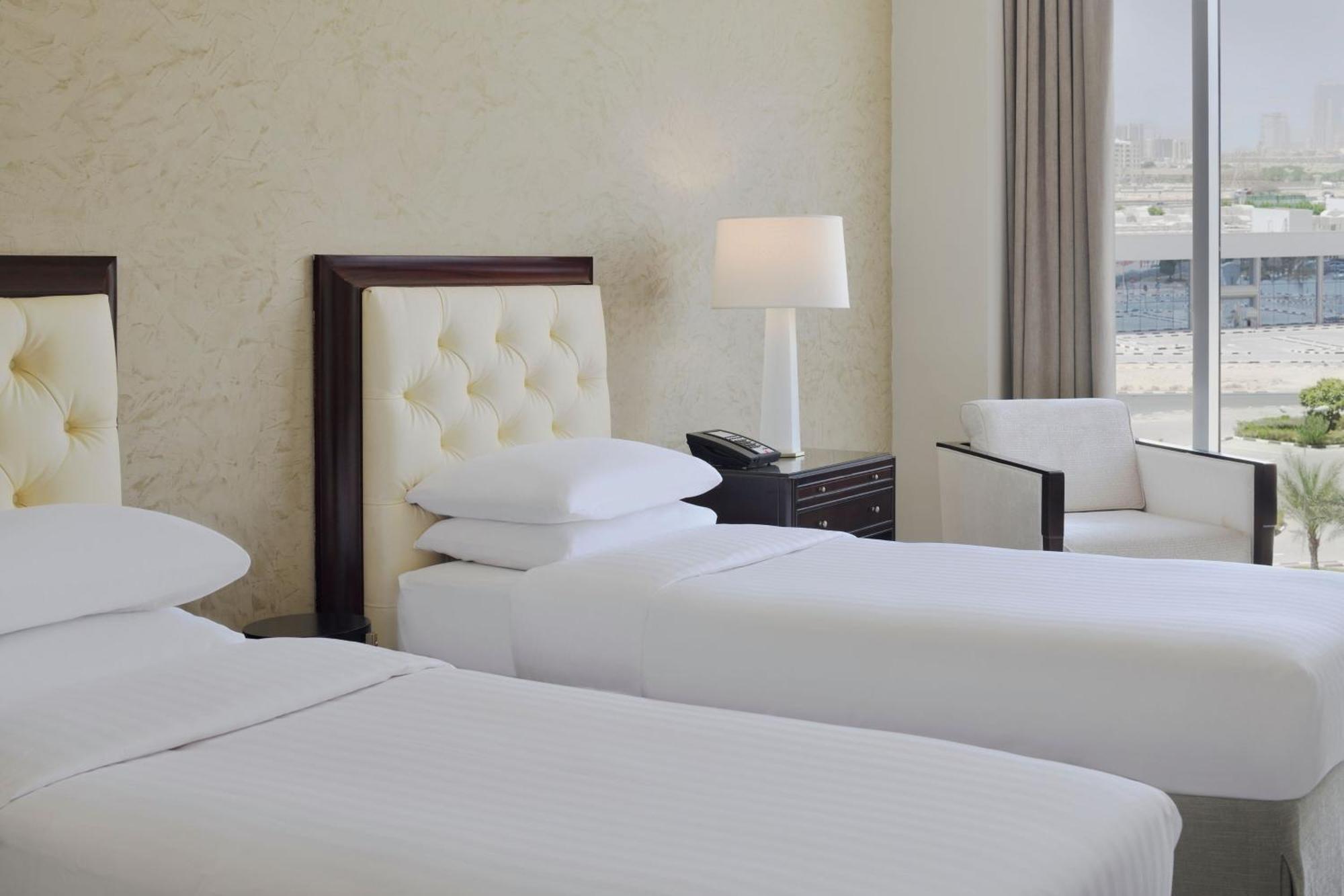 Delta Hotels By Marriott Dubai Investment Park Luaran gambar